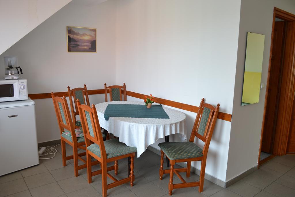 Guest House Silatti - Apartments Keszthely Rom bilde